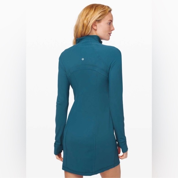 Like New Lululemon Define Dress in Blue large/Xl - Picture 13 of 13